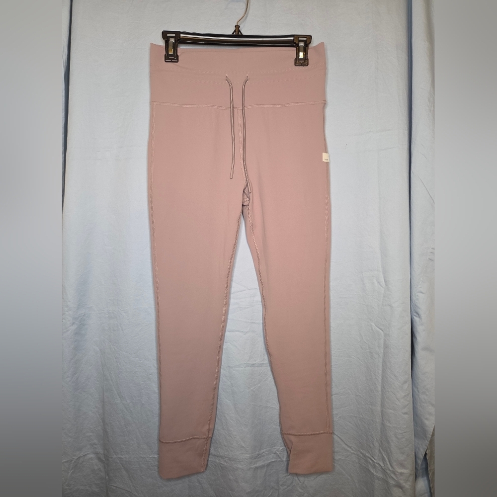 Vuori Women's Leggings in Soft Pink